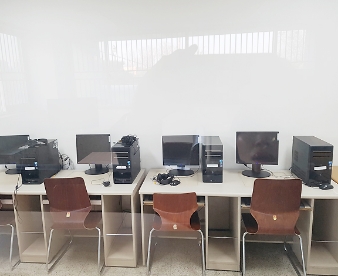 컴퓨터실 이미지